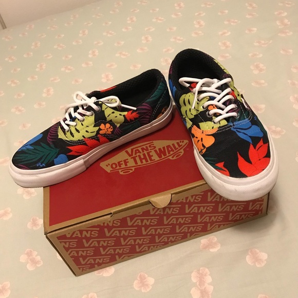 Limited Edition Vans - Picture 1 of 6